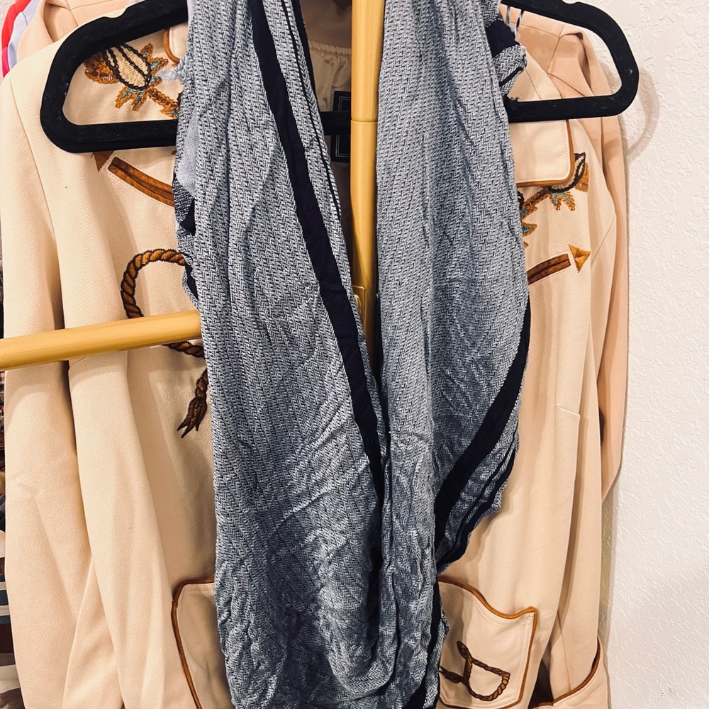 Gray and Black Knit Scarf